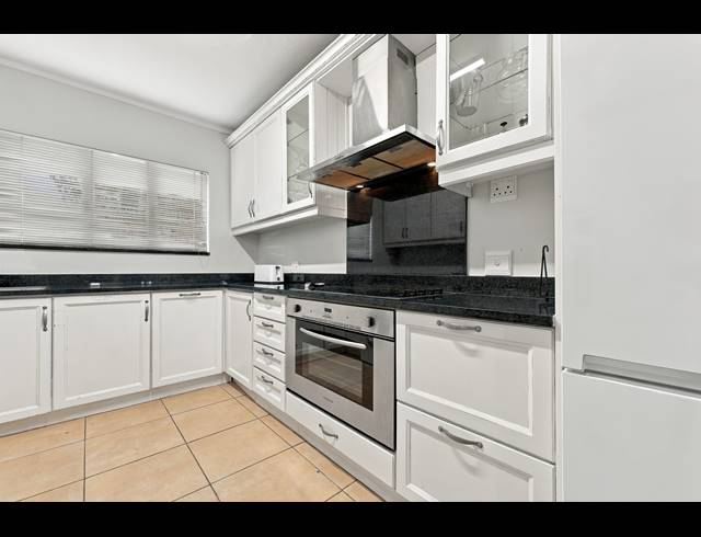 3 BEDROOM APARTMENT FOR SALE IN COMPENSATION BEACH